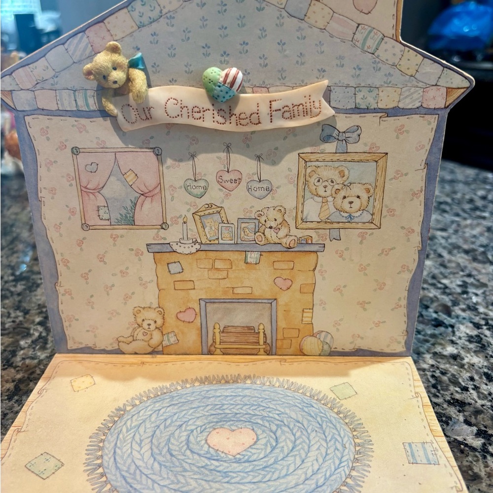 Cherished Teddy Family Wood House Displayer 1993.New condition/can hang on wall.